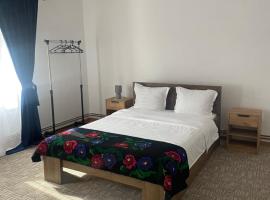 Casa de Vacanta FAMILY & FRIENDS, hotel din Criţ