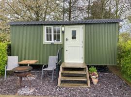 Dawn Chorus Holidays, tented camp a Beccles