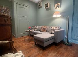 Appartement privé « Blue Bridge & Sauna », lägenhet i Serrières