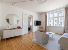 Spacious 3 Bedroom Apartment in Peaceful Area