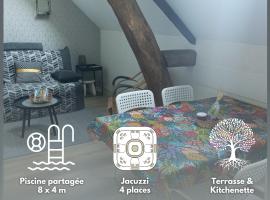 Gîte 4 pers, Jacuzzi privatif & Piscine & Lit cabane, atostogų būstas mieste Saint-Georges-sur-Cher