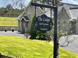 The Lodge Donegal Town, apartemen di Donegal