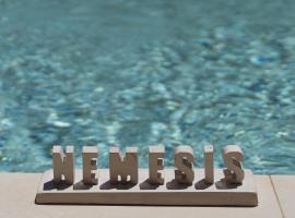 Nemesis Villas, hotell i Plakias