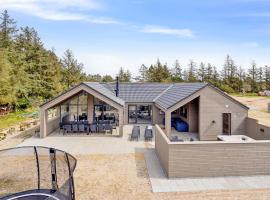 5 Bedroom Beautiful Home In R&oslash;m&oslash;, hotel com spa em Kongsmark