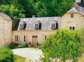 5 Bedroom Gorgeous Home In Sarrazac