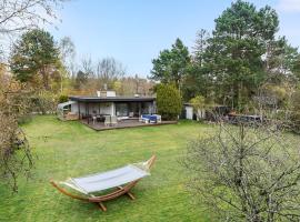 3 Bedroom Stunning Home In Vejby, khách sạn ở Vejby