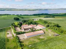 Nice Home In Skanderborg With Kitchen, hytte i Skanderborg