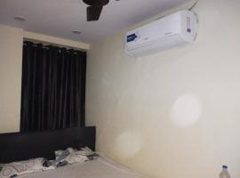 Hotel Nova Atlanta Shopping Mall, hotel i Surat