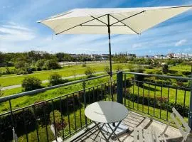 Appartement vue mer, terrasse parking et plage