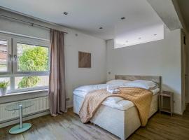 GOLDCREAM DELUXE Suite - modern - NETFLIX: Günzburg'da bir otel