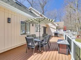 Spacious Retreat 7 Mi to Tobyhanna State Park!