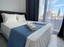 Uka apartment, hotel em Nea Iraklia