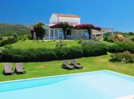 Villa Enga with Private Pool - 1 Km from the Beach