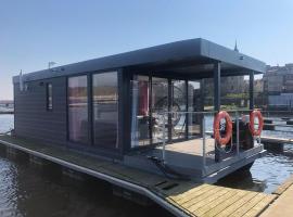 Houseboat in Kamien Pomorski, laivas mieste Pamario Kamenis