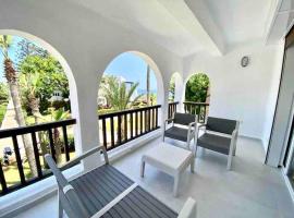 VILLA avec Rooftop Bahia Smir bord de mer โรงแรมในฟนิเด็ค