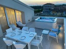 Haus Margarete - Attico Infinity Vista Mare con Jacuzzi - Agenzia Cocal