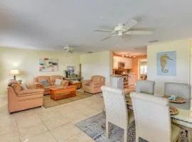 Ormond Beach Bungalow Close to Ocean and Daytona