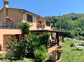 B&B Arcobaleno, hotel v destinaci Tirli