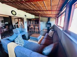 49 on Main: A Spacious Self Catering Guesthouse, pensionat i Sabie