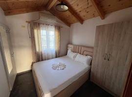 Guest rooms Arbri, hotel in Vlorë