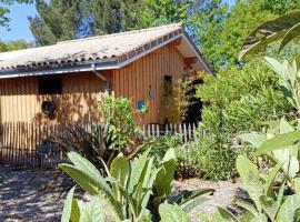 Maison de vacances 2 chambres plages lac à 600m proche Dune du Pilat Océan dans propriété privée, semesterhus i Sanguinet