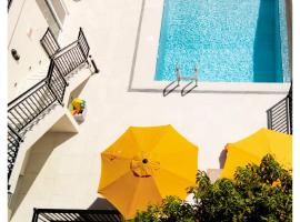 Luxurious Oasis for groups, hôtel à Rodney Bay Village