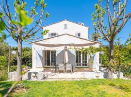 Maison Cap Brun Jardin Parking, holiday home in Toulon