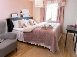 Duveslätt B & B, хотел в Åskloster