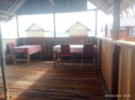 Adefiro homestay, guest house di Waisai