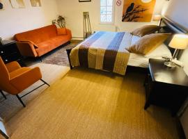 Mirepoix Labyrinthe chambre avec salle de bain et lit 180 cm, hôtel à Mirepoix