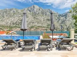 Dekaderon Lux Apartments