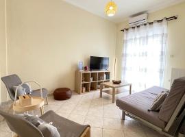 Your Home In Elefsis, hotel in Eleusis