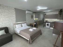 AVR Airport Deluxe Suites 6, hotel a Markopoulo