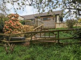 Woodstock Retreat, holiday home in Axminster
