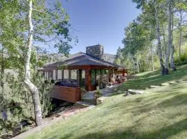 Vail Treehouse and Hot Tub, Sauna and Mtn Views