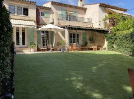 Charming 3-Bed Villa in Mougins near Cannes, hotel a Mougins