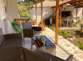 Μονοκατοικία στη Βόρεια Εύβοια、Kalíviaのヴィラ