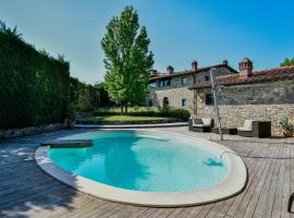 Appartamento in Villa con Piscina - Mhateria Relais, hotel cerca de Outlet de lujo The Mall Firenze, Rignano sullʼArno