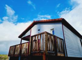 Chalet Etxean, de 1 à 6 personnes avec Barbecue, Parking et Piscine, departamento en Hasparren