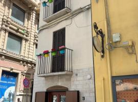 La Palazzina dei Fiori، كوخ في باري