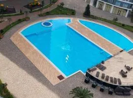 White Sales AmiranApartment (AA)