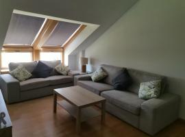 PRECIOSO ATICO MONDARIZ, hotel v destinaci Mondariz