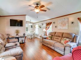 Pet-Friendly Corbin Vacation Rental about 4 Mi to Town, hotel u gradu 'Corbin'