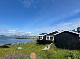 The Black House Tuapannguit 48, hytte i Nuuk