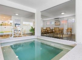 Coastal Retreat Plunge Pool with Pool Table, hotel The Entrance-ben