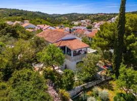 Holiday house with a parking space Sutivan, Brac - 23075