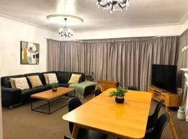 Tauranga - Stylish & Centrally Located Near Hospital