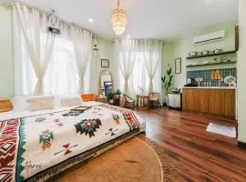 MiaCasa Hanoi - King Bed - Free laundry - Netflix & Rooftop Chill