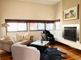 원가파크에 위치한 온수 욕조가 있는 호텔 Yarra Valley Serenity House in Golf Course Resort