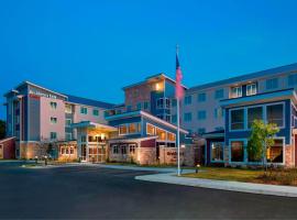 Residence Inn by Marriott Wheeling/St. Clairsville, хотел с паркинг в Сейнт Клеърсвил